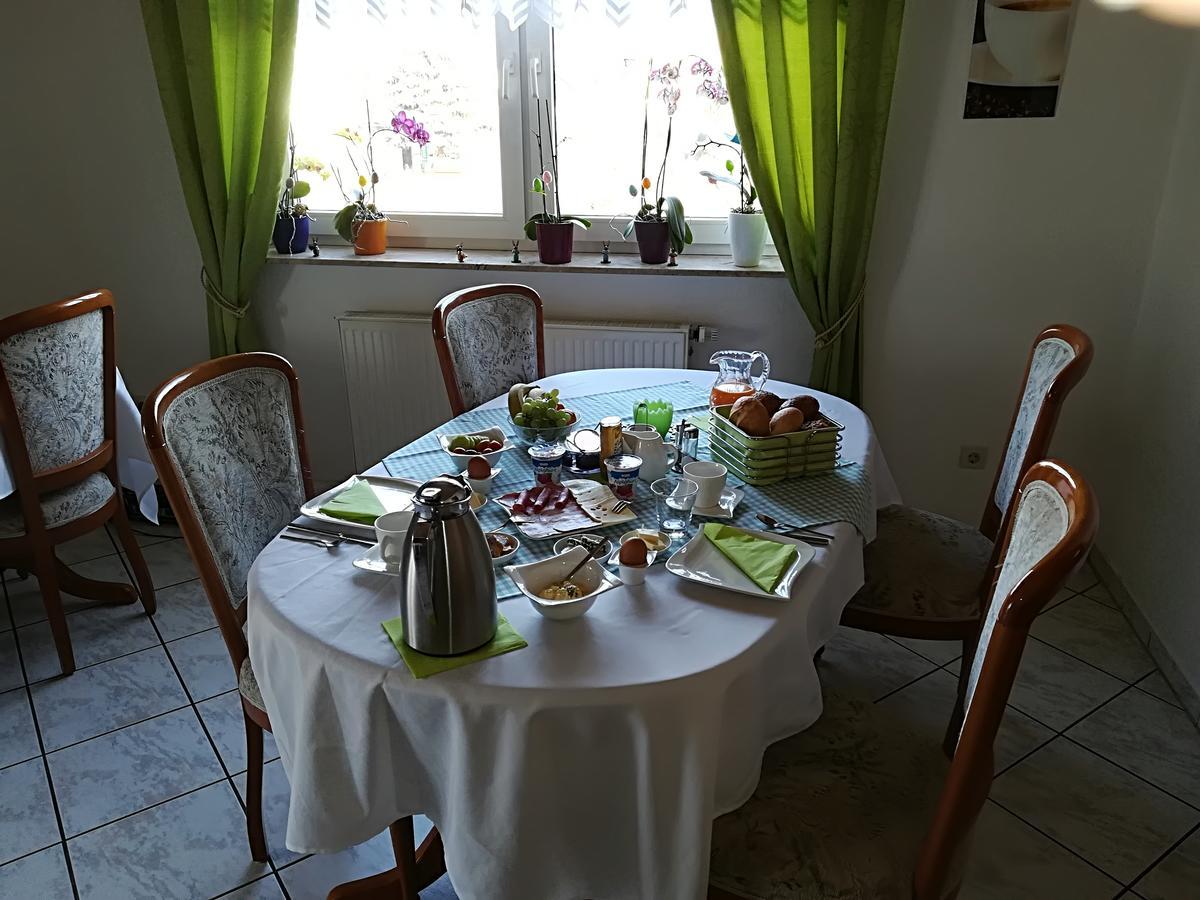 Weinbau & Pension "8Zeilen" Golk Extérieur photo